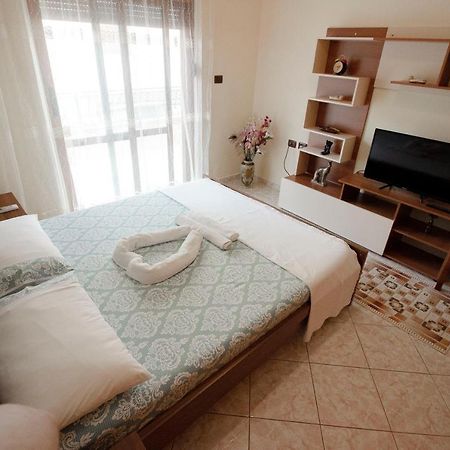 Artur'S Apartment 2 Gjirokastër Eksteriør bilde