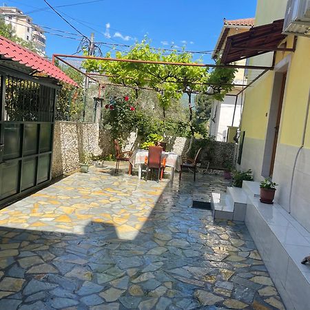 Artur'S Apartment 2 Gjirokastër Eksteriør bilde