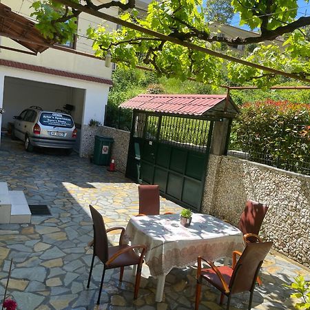 Artur'S Apartment 2 Gjirokastër Eksteriør bilde